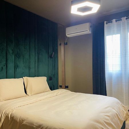Dea'S Apartment: Hidden Gem Tirana Zewnętrze zdjęcie