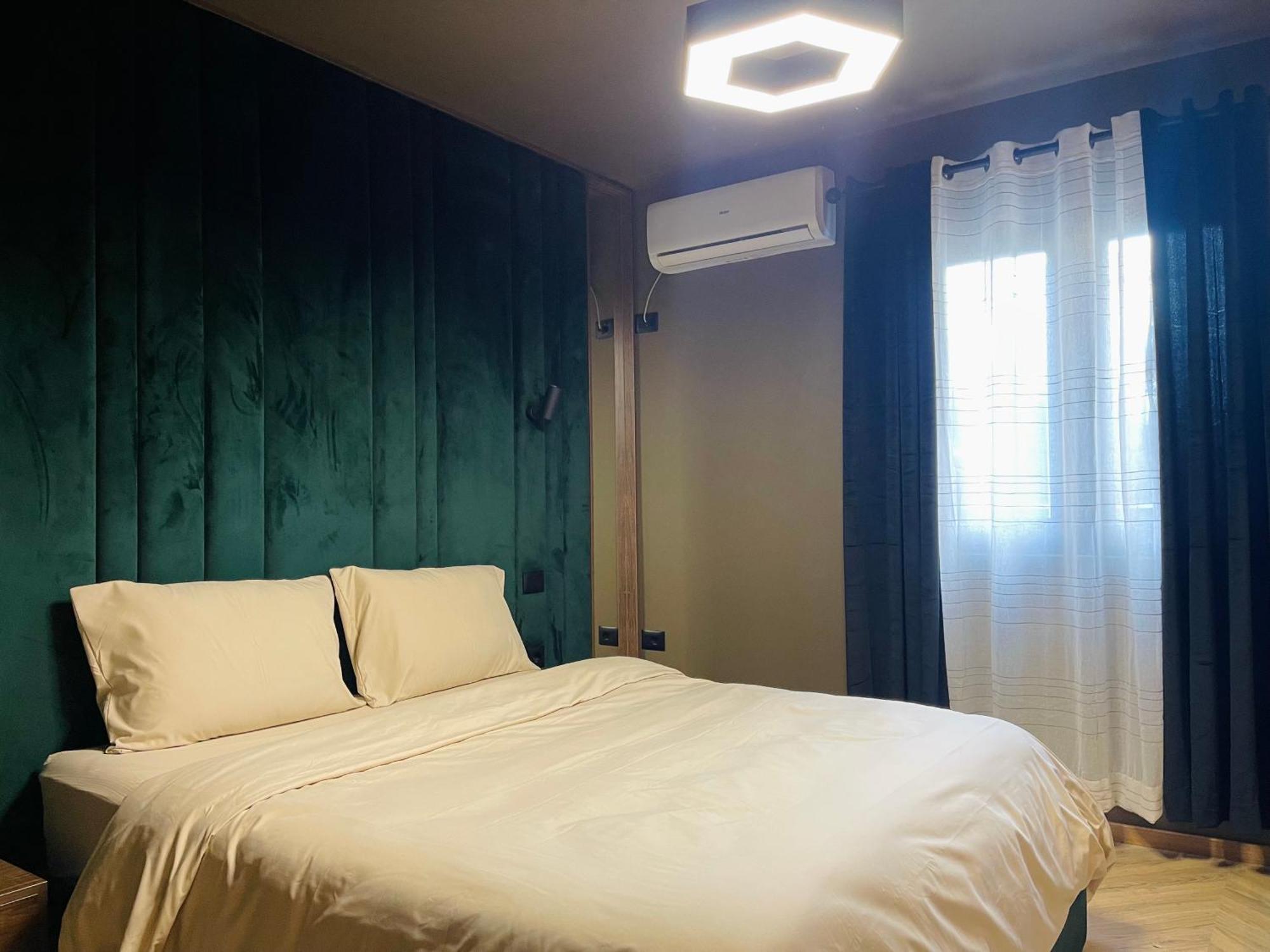 Dea'S Apartment: Hidden Gem Tirana Zewnętrze zdjęcie